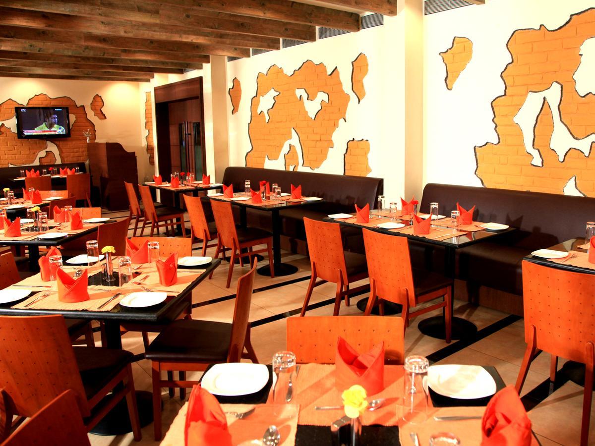 Country Roads Hotel Hāora Екстериор снимка